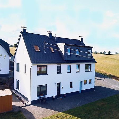 Beautiful Holiday Home Ideal For Hikers Kleinlangenfeld Buitenkant foto
