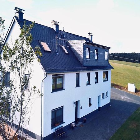 Beautiful Holiday Home Ideal For Hikers Kleinlangenfeld Buitenkant foto