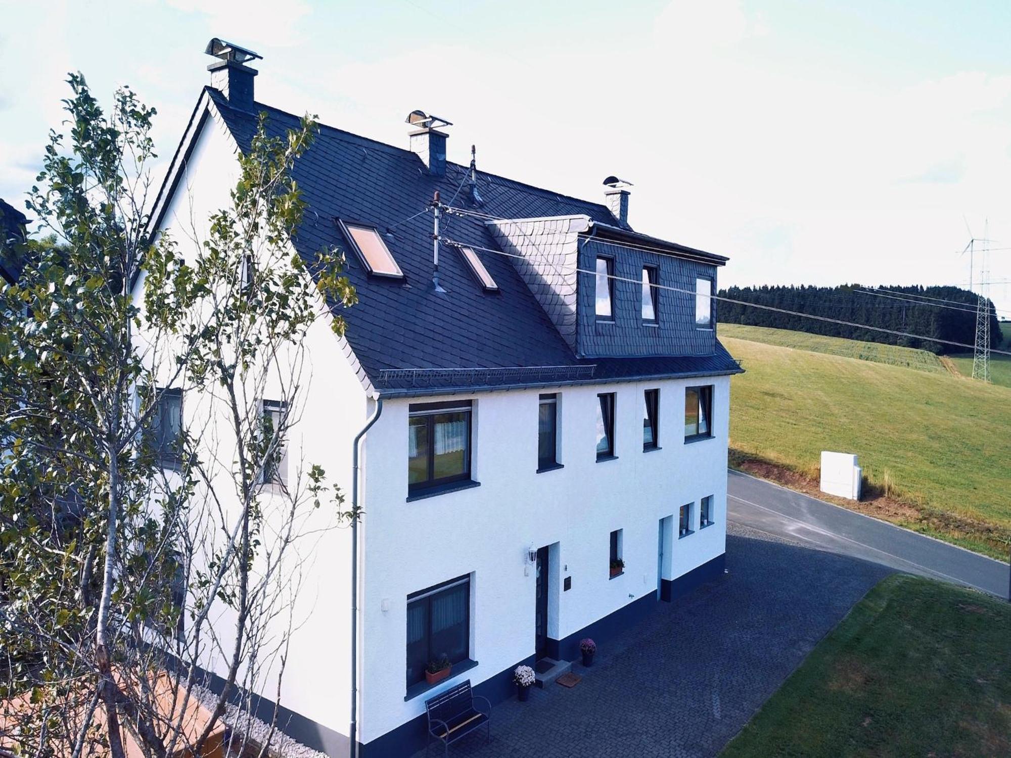 Beautiful Holiday Home Ideal For Hikers Kleinlangenfeld Buitenkant foto